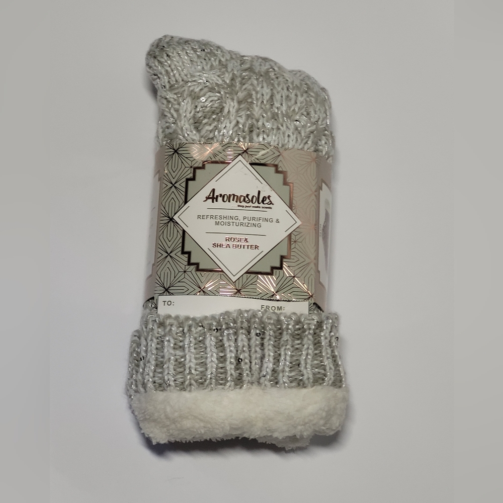 MINX NY Aromasoles Infused, Sherpa Socks w/rubber soles Sequins Speckles NEW